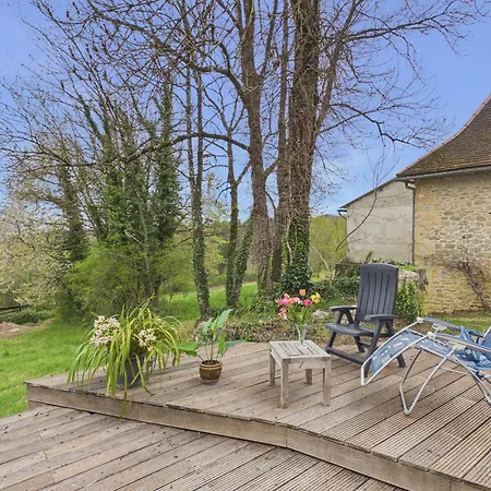 La Sonnerie, Nature & Piscine Commune